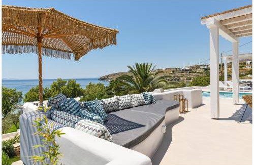 Agios Romanos Resort | 130 m² Resort ∙ 3 bedrooms ∙ 7 guests