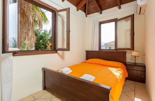 Kefalas Villa | 130 m² Villa ∙ 4 bedrooms ∙ 7 guests