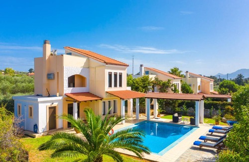 Kefalas Villa | 130 m² Villa ∙ 4 bedrooms ∙ 7 guests