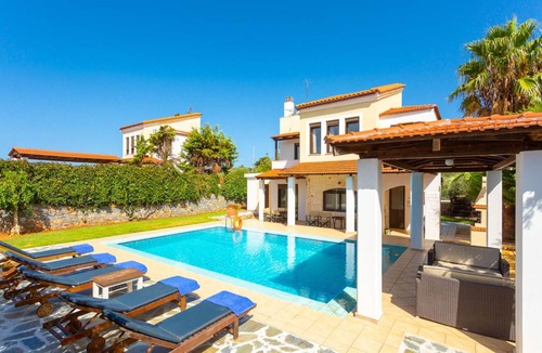 Kefalas Villa | 130 m² Villa ∙ 4 bedrooms ∙ 7 guests
