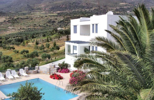 Lefkogeia Villa | 135 m² Villa ∙ 4 bedrooms ∙ 8 guests