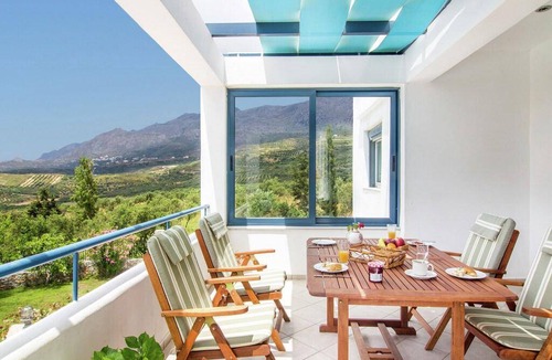 Lefkogeia Villa | 135 m² Villa ∙ 4 bedrooms ∙ 8 guests