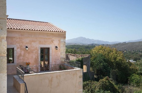 Armenoi House | 150 m² House ∙ 3 bedrooms ∙ 7 guests
