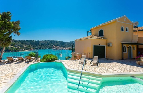 Lakka Villa | 160 m² Villa ∙ 3 bedrooms ∙ 7 guests