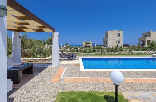 Rapaniana Villa | 165 m² Villa ∙ 4 bedrooms ∙ 9 guests