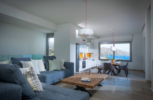 Agios Nikolaos House | 180 m² Finca ∙ 3 bedrooms ∙ 8 guests