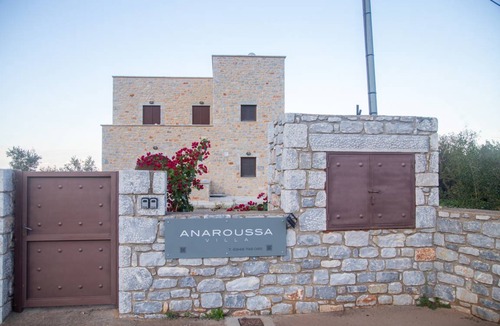 Omales House | 180 m² House ∙ 5 bedrooms ∙ 12 guests