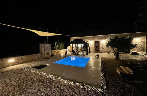 Parelia Villa | 180 m² Villa ∙ 4 bedrooms ∙ 12 guests