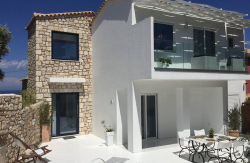 Varvara House | 185 m² House ∙ 1 bedroom ∙ 5 guests