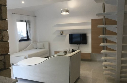 Varvara House | 185 m² House ∙ 1 bedroom ∙ 5 guests
