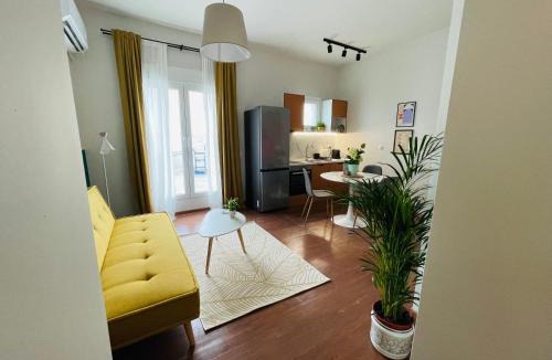 Komotini Apartment | 19 Living
