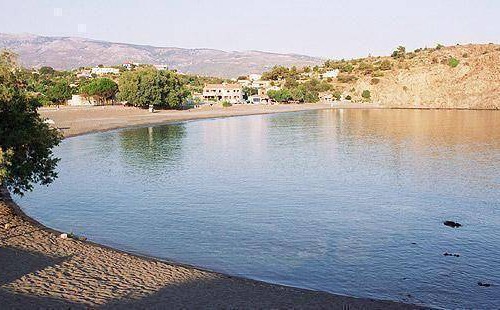Limnos House | 190 m² House ∙ 5 bedrooms ∙ 13 guests