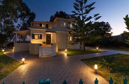 Loukerata Villa | 190 m² Villa ∙ 4 bedrooms ∙ 8 guests