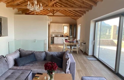 Lefktron Villa | 194 m² Villa ∙ 4 bedrooms ∙ 8 guests