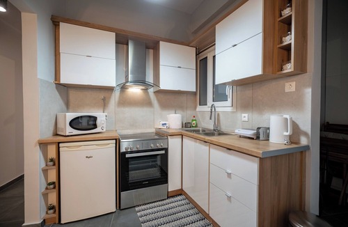 Omonia Apartment | 2-bedroom apartment in amazing Athina with AC