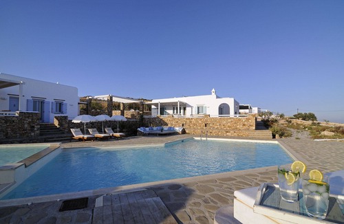 Koufonisia Villa | 2 luxury villas complex with private pool, gym,spa & unrivalled view