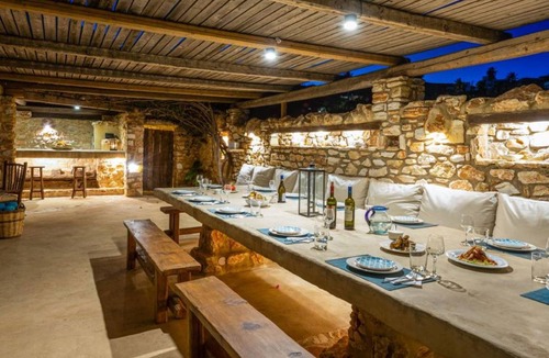 Krotiri Apartment | 200 m² Apartment ∙ 8 bedrooms ∙ 20 guests