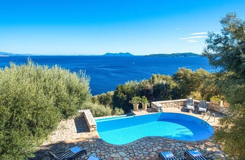 Sivota House | 200 m² House ∙ 4 bedrooms ∙ 8 guests