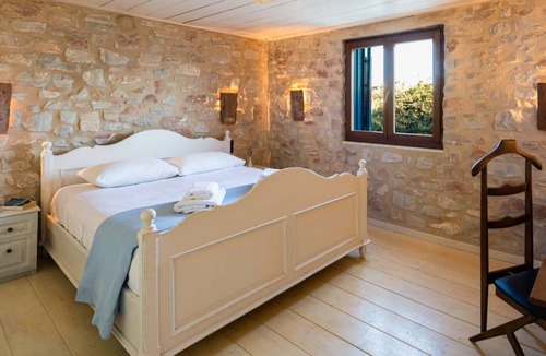 Krotiri Villa | 200 m² Villa ∙ 4 bedrooms ∙ 10 guests