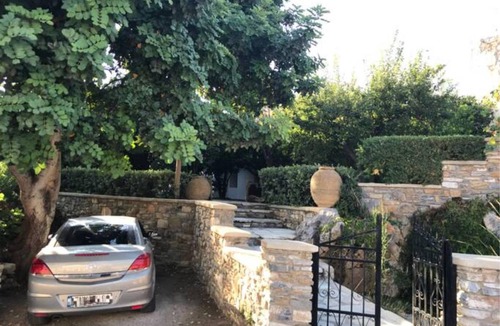 Filoti House | 210 m² House ∙ 4 bedrooms ∙ 10 guests