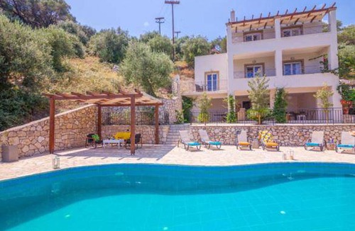 Gimari Villa | 218 m² Villa ∙ 3 bedrooms ∙ 6 guests
