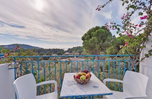 Koukounaries Apartment | 22 m² Serviced apartment ∙ 3 guests