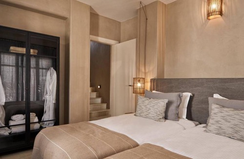 Agios Prokopios Hotel | 220 m² Hotel ∙ 4 bedrooms ∙ 127 guests