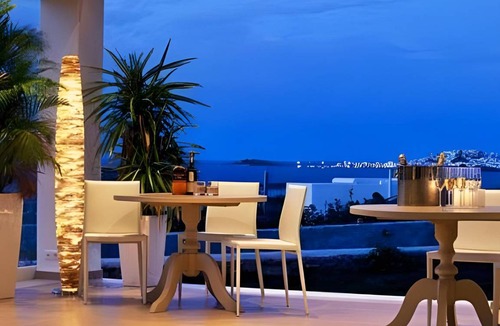 Agios Prokopios Hotel | 220 m² Hotel ∙ 4 bedrooms ∙ 127 guests