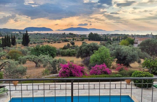 Kilada House | 220 m² House ∙ 5 bedrooms ∙ 11 guests