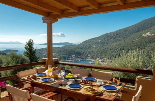 Sivota Villa | 220 m² Villa ∙ 8 bedrooms ∙ 14 guests