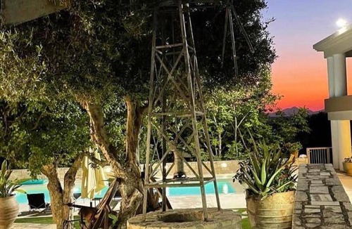 Episkopi Villa | 225 m² Villa ∙ 4 bedrooms ∙ 8 guests