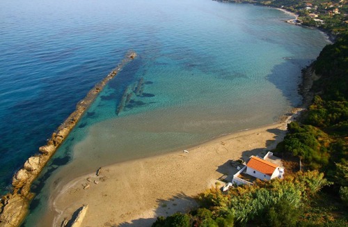 Dafnata House | 240 m² House ∙ 4 bedrooms ∙ 8 guests