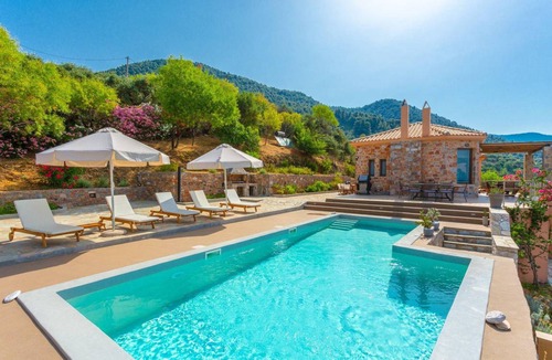 Xanthi Region Villa | 245 m² Villa ∙ 5 bedrooms ∙ 10 guests