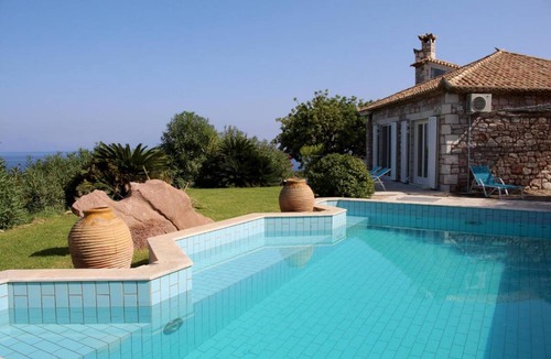 Pylos-Nestoras House | 250 m² House ∙ 5 bedrooms ∙ 8 guests