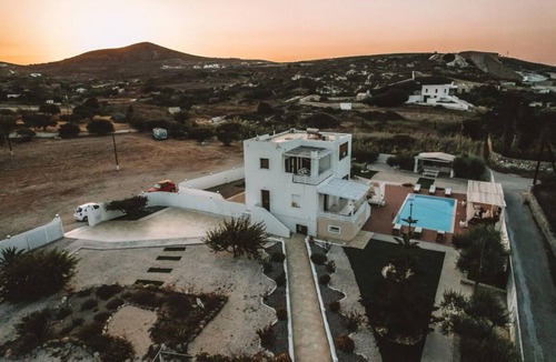 Adamas Villa | 250 m² Villa ∙ 4 bedrooms ∙ 8 guests