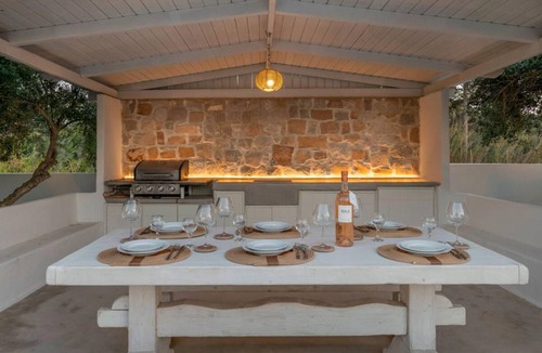Adamas Villa | 250 m² Villa ∙ 4 bedrooms ∙ 8 guests
