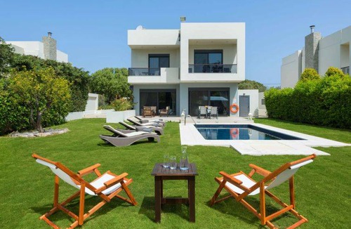 Filerimos House | 260 m² House ∙ 4 bedrooms ∙ 8 guests