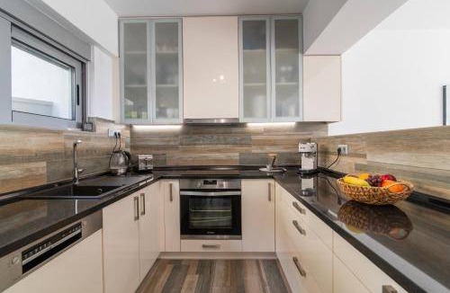 Kropia Apartment | 265 m² Apartment ∙ 5 bedrooms ∙ 6 guests