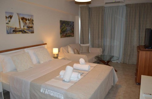 Pylos Apartment | 28 m² Apartment ∙ 2 guests