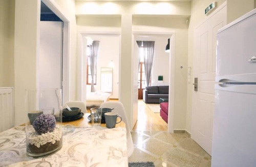 Psirri Apartment | (2B) One Bedroom Central Neoclassical Apartment in Psiri-Historic Center!