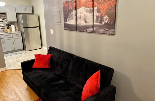 East Flatbush Apartment | 2BR Apt Located in the Heart of Brooklyn, 30 Minutes From Midtown & Pets Allowed