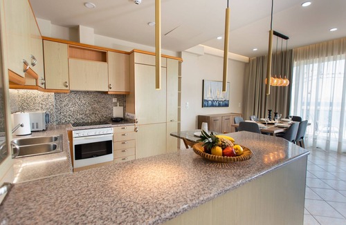 Kokinos Pirgos Apartment | 3 bedroom apartment with harbor view - near the beach