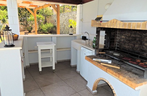 Apokoronas Villa | 3 Bedroom Villa , Heated Pool, stunning sea & mountain views, close to beach.