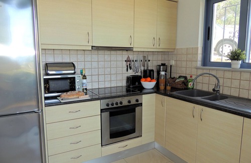 Apokoronas Villa | 3 Bedroom Villa , Heated Pool, stunning sea & mountain views, close to beach.