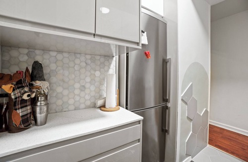 Northeast Apartment | 30-Day+ Executive 2Bd in Capitol Hill. Quiet, Furnished, Parking, Near H Street