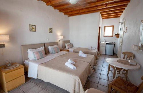 Ornos Apartment | 30 m² Apartment ∙ 3 guests