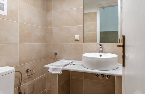 Batsi House | 30 m² House ∙ 1 bedroom ∙ 2 guests