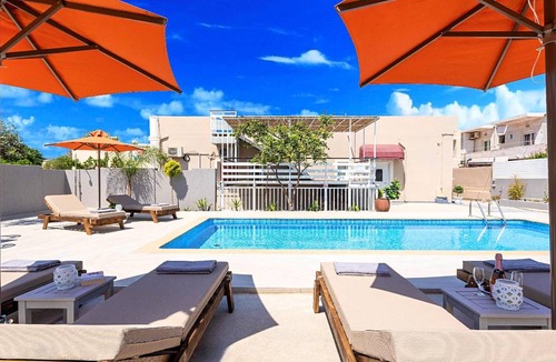 Paralia Kourna House | 300 m² House ∙ 8 bedrooms ∙ 24 guests