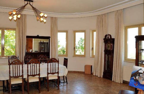 Kalambaka Villa | 300 m² Villa ∙ 4 bedrooms ∙ 8 guests