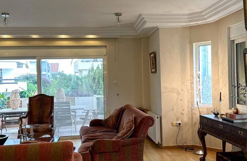 Voula Villa | 300 m² Villa ∙ 5 bedrooms ∙ 10 guests